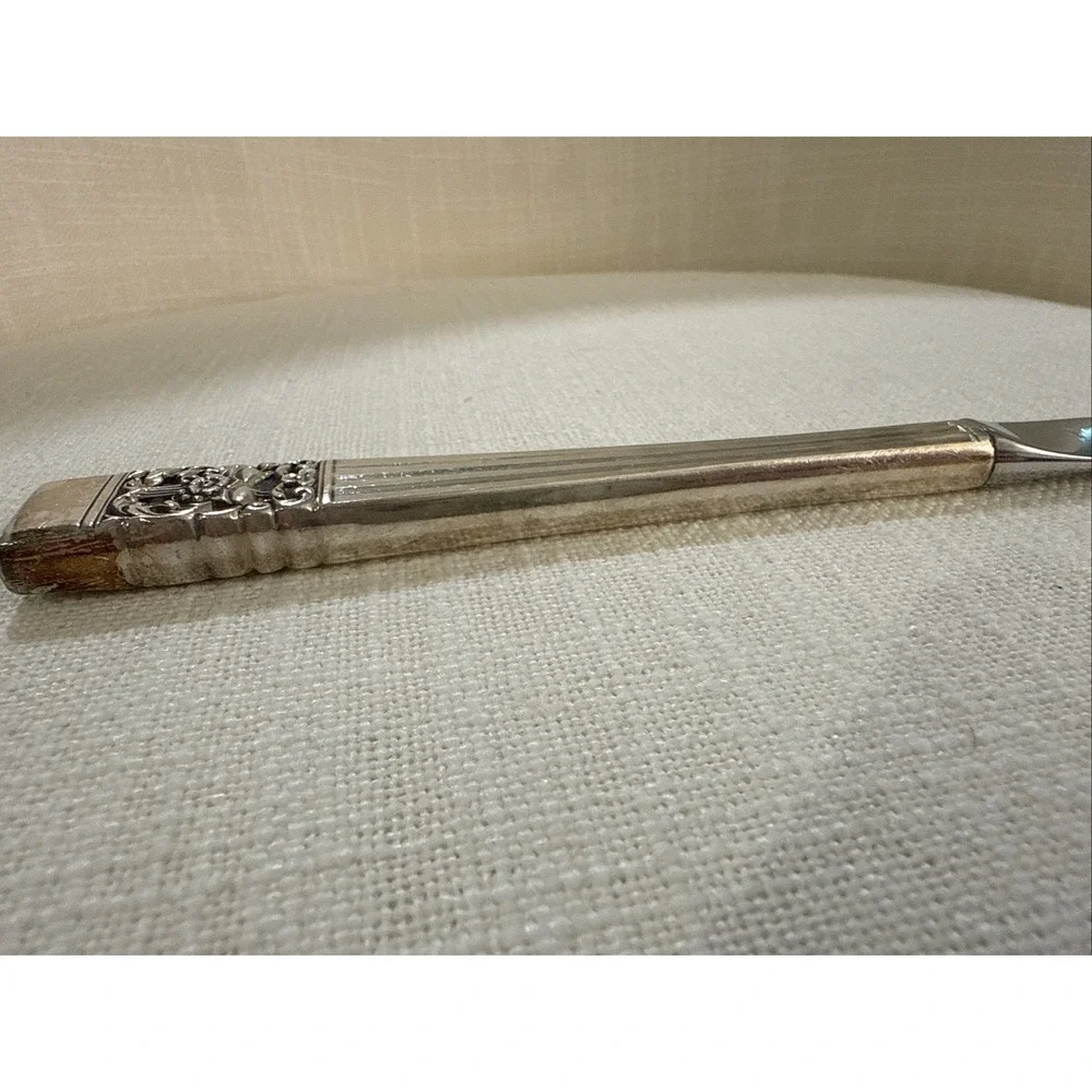 Vintage Oneida Community Silver Coronation 1936 Silverplate 1 Dinner Knife 8.5